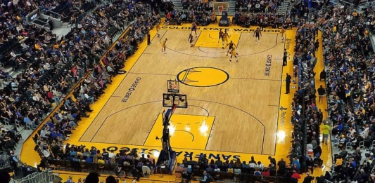 Golden State Warriors vs Milwaukee Bucks: Onde assistir ao vivo?