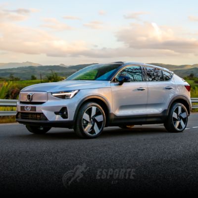 Descubra os carros elétricos da Volvo e preços com o elegante C40 Recharge Pure Electric.