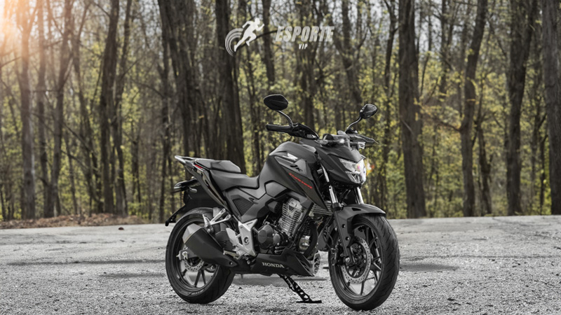 Confira a avaliação completa da Honda CB 300F Twister e entenda como ela se comporta no dia a dia e na estrada!